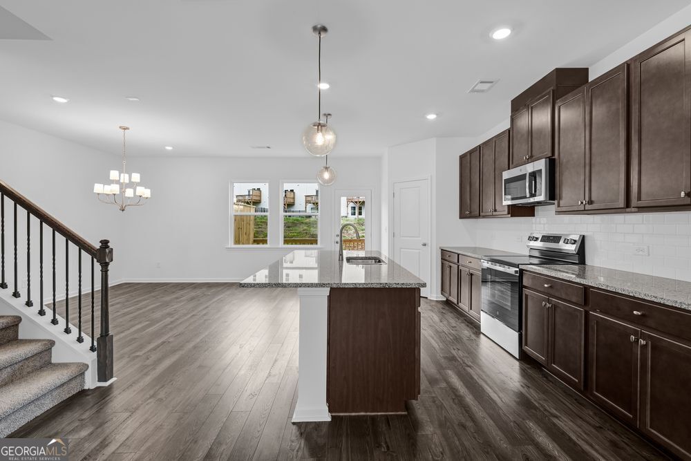 3196 Eastham Run DR