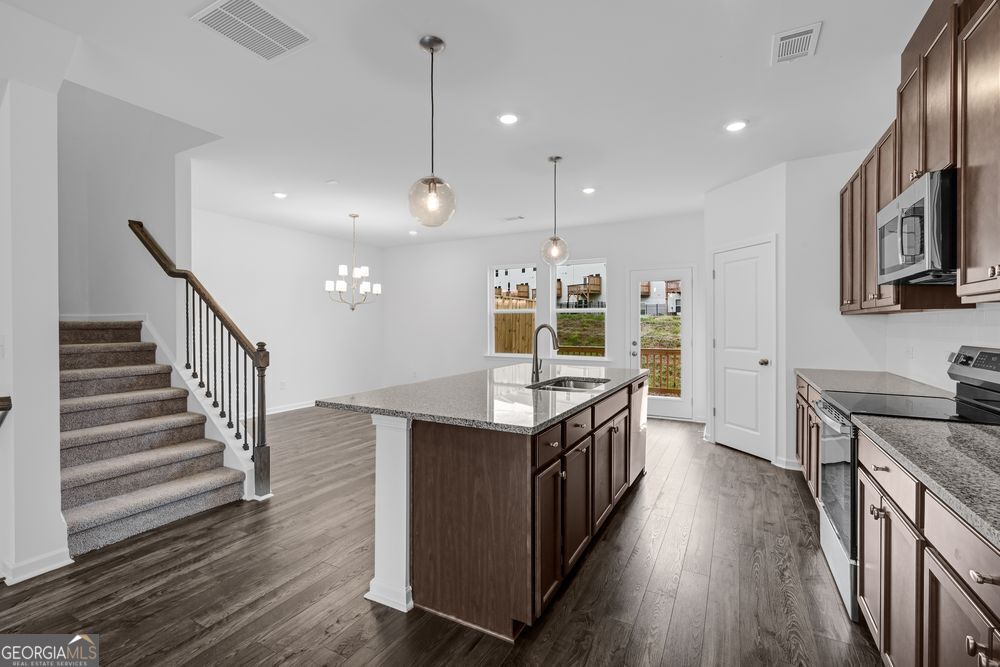 3196 Eastham Run DR