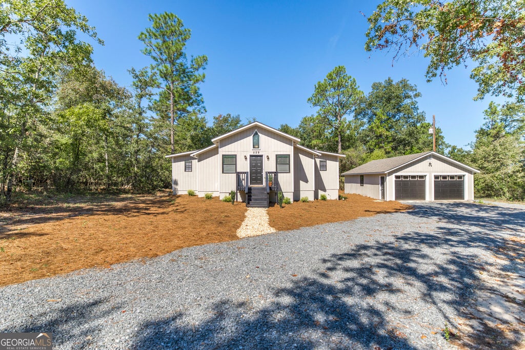 Photo of 559 Shawnee Circle, Byron, GA 31008 (MLS # 10848540)