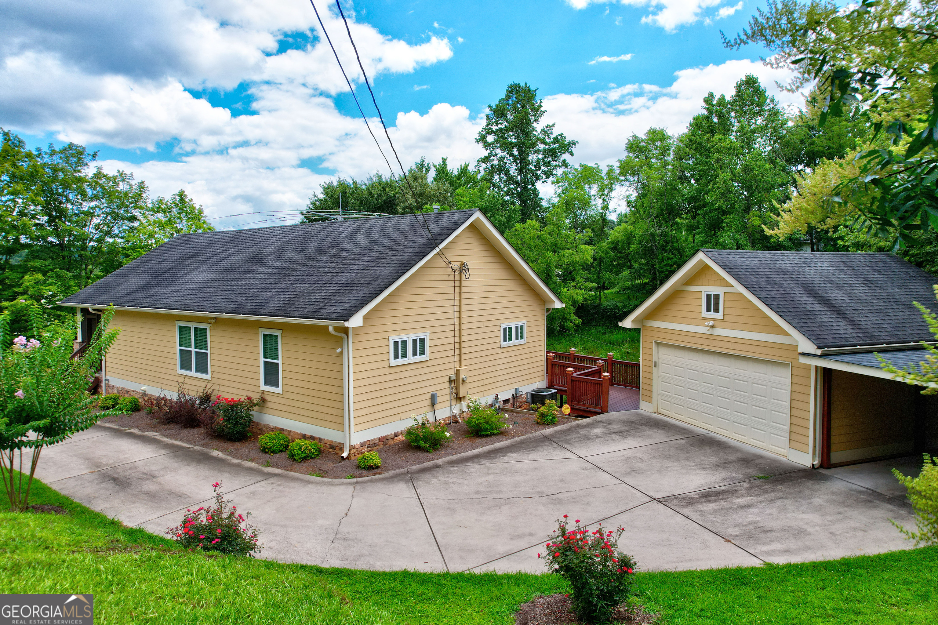18 Depot ST