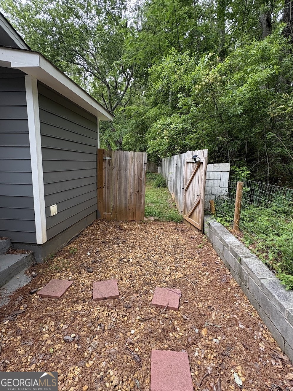 38 Daniel CIR