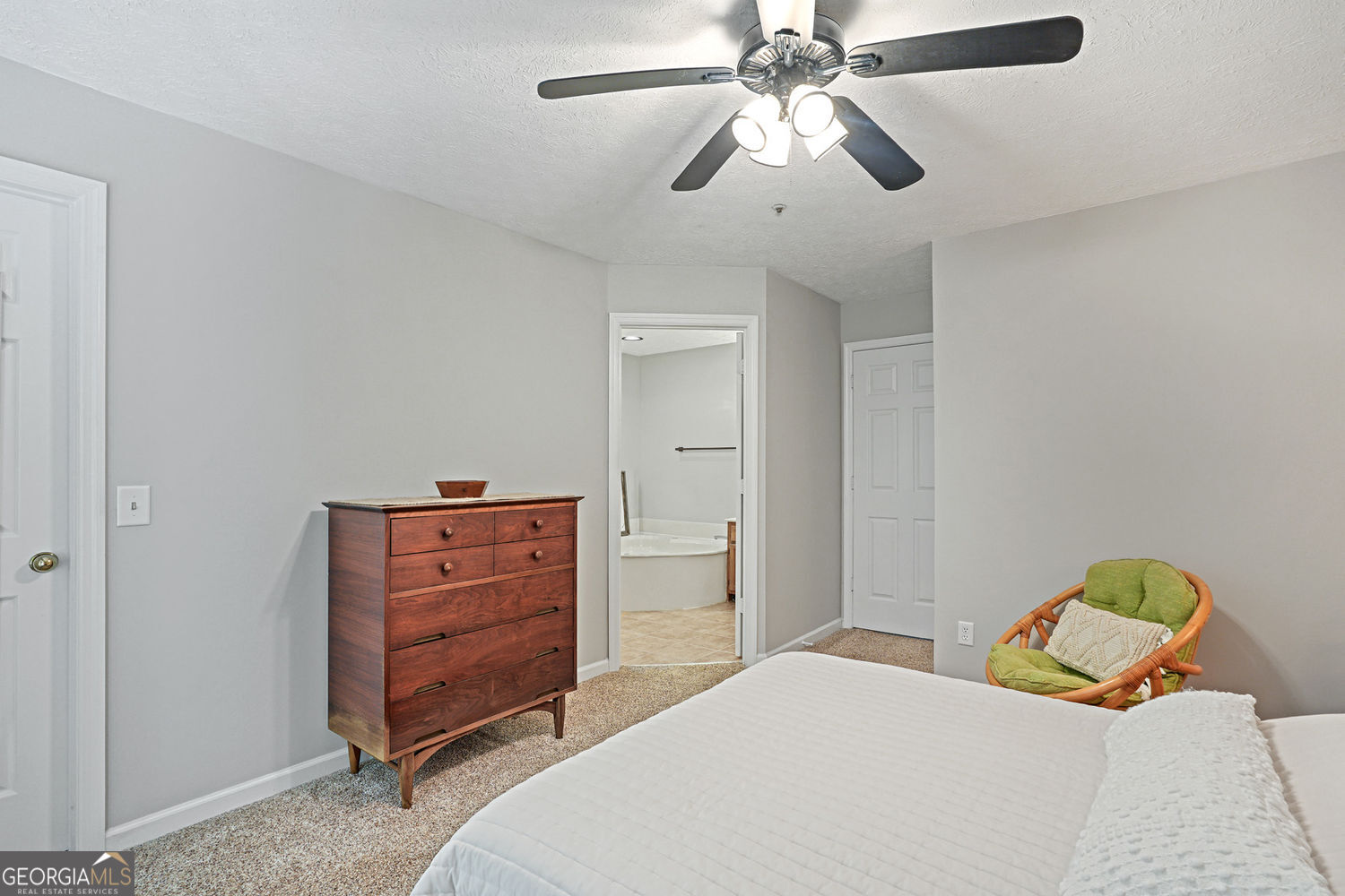 Camden Pond - Residential