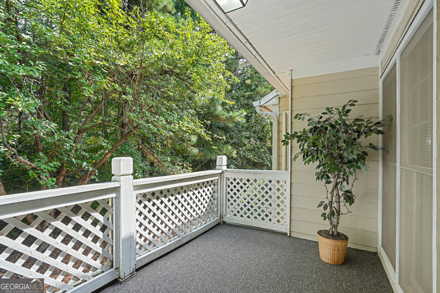 Camden Pond - Residential