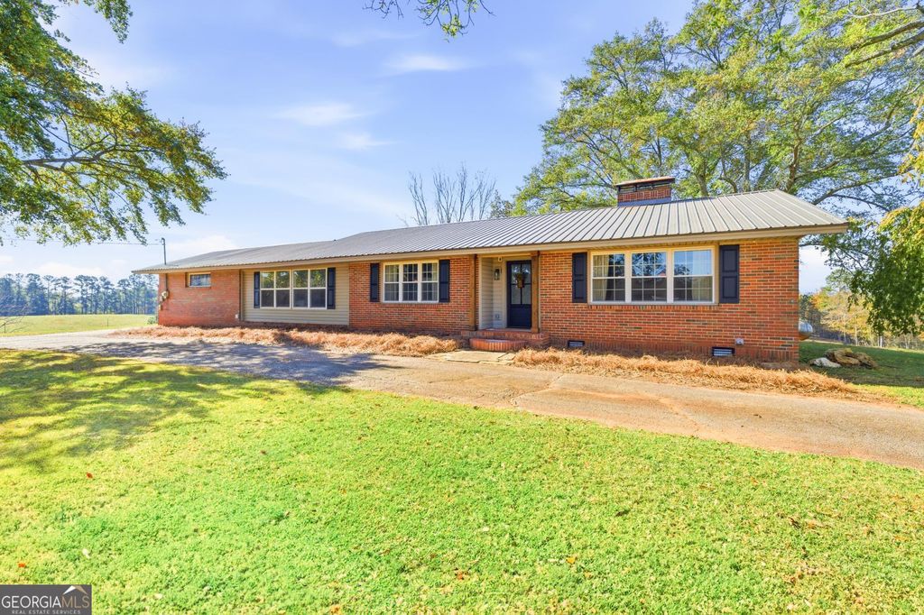 Photo of 22833 Ga Highway 100, Franklin, GA 30217 (MLS # 10640303)
