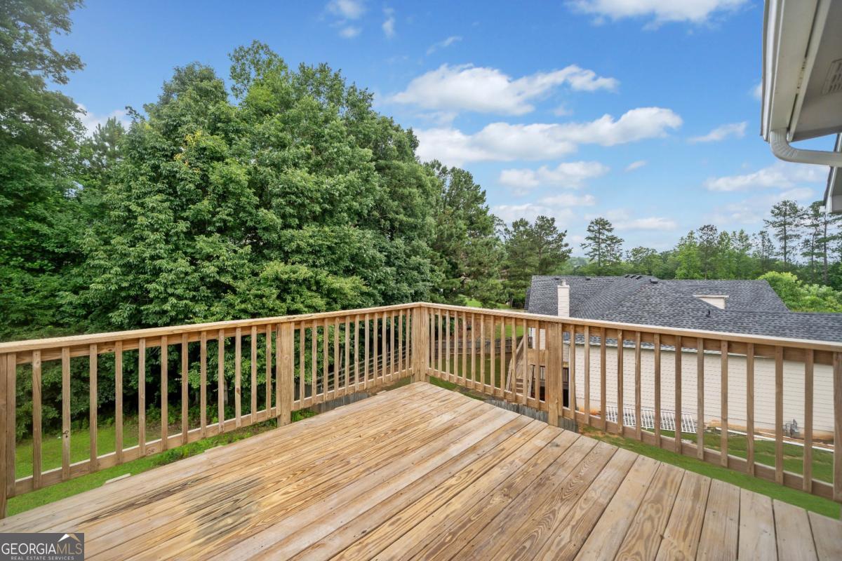 42 Oak Springs LN