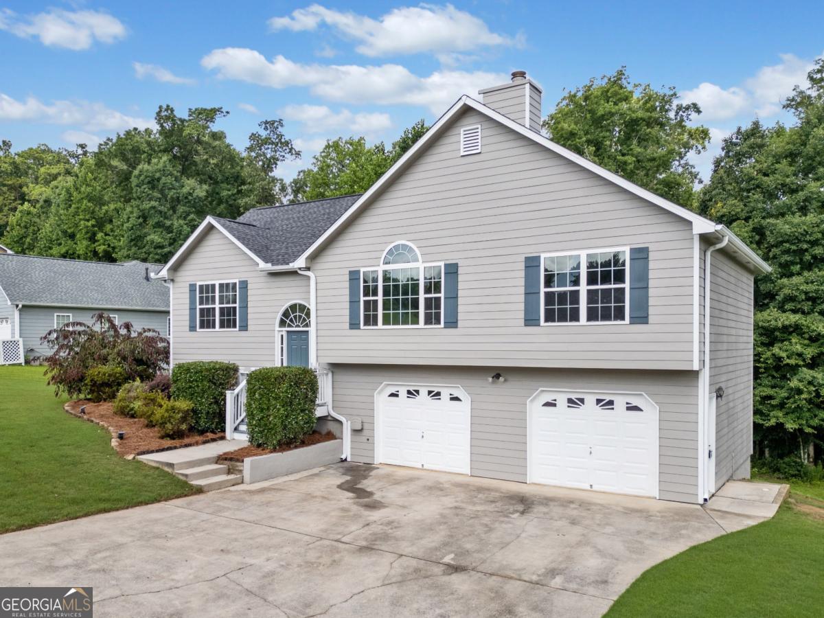 42 Oak Springs LN