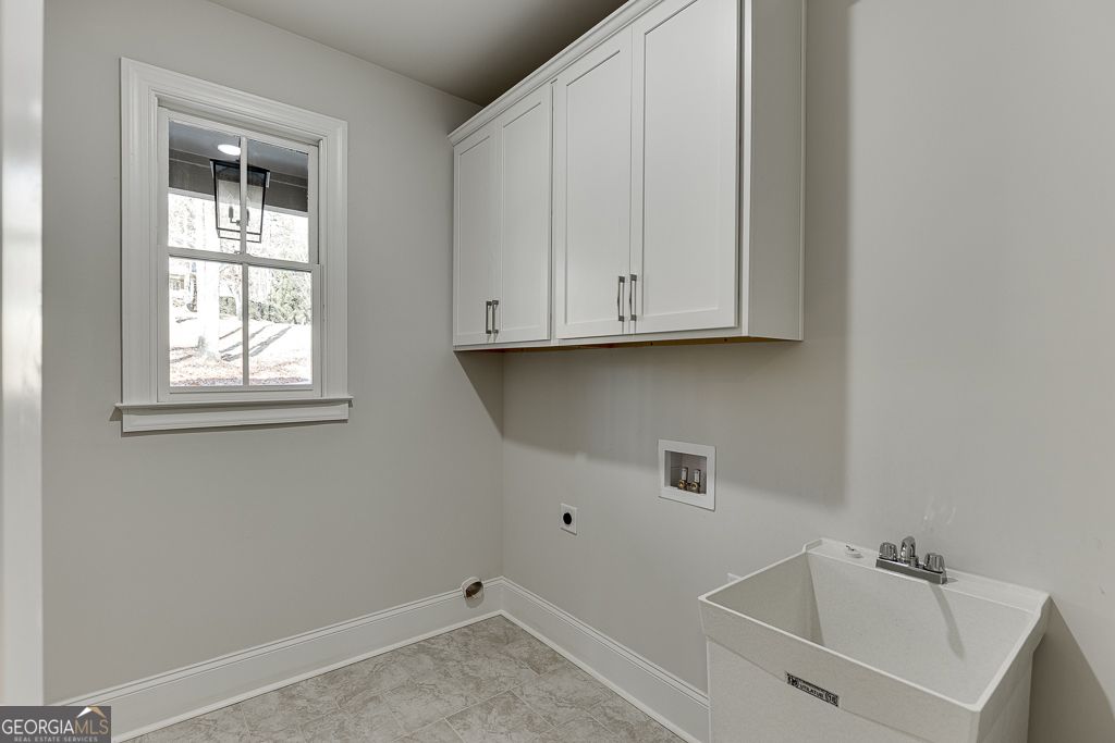 Photo of 1833 Piney Bend Drive, Buford, GA 30518 (MLS # 10670970)