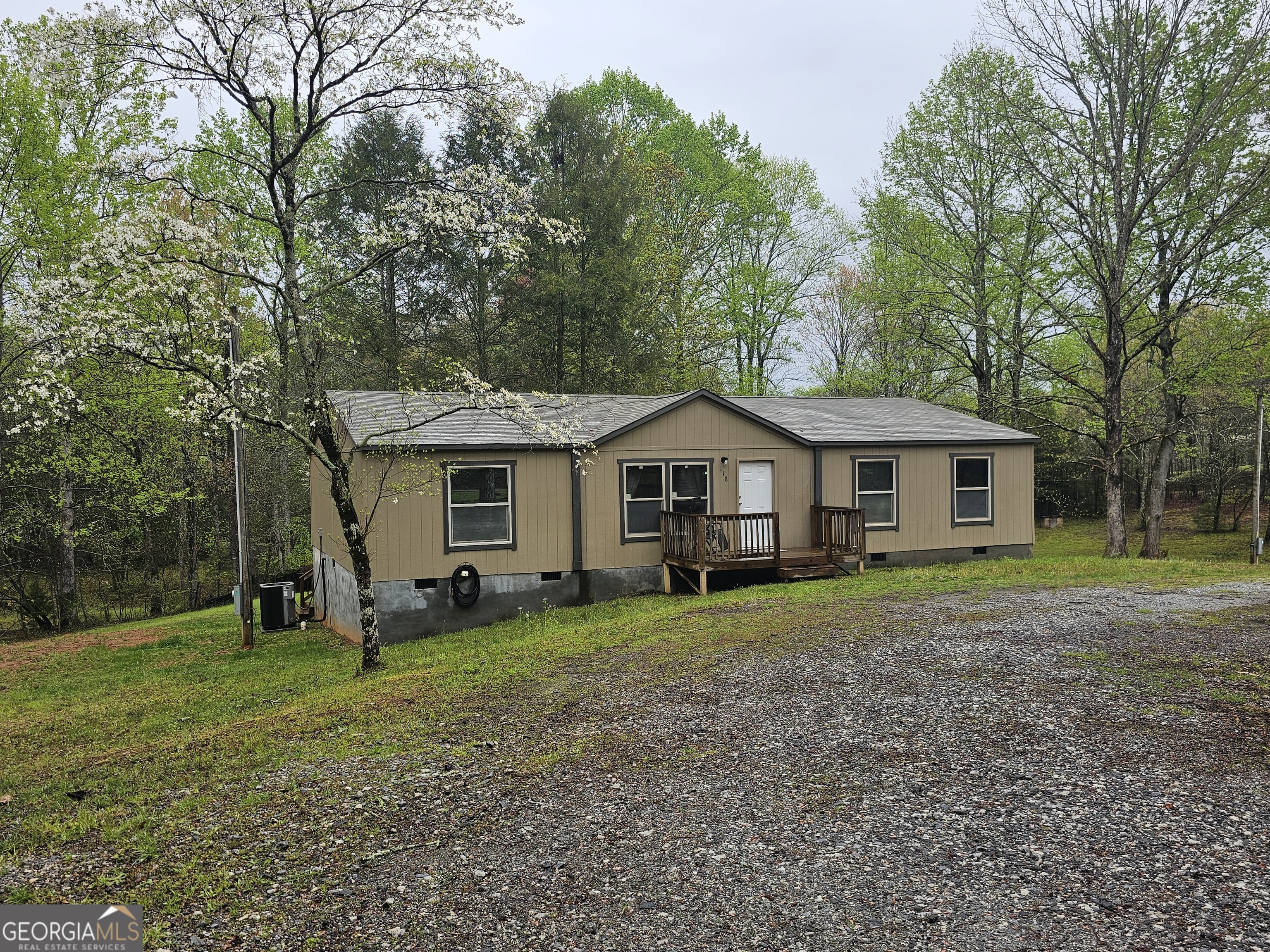 View Clarkesville, GA 30523 mobile home