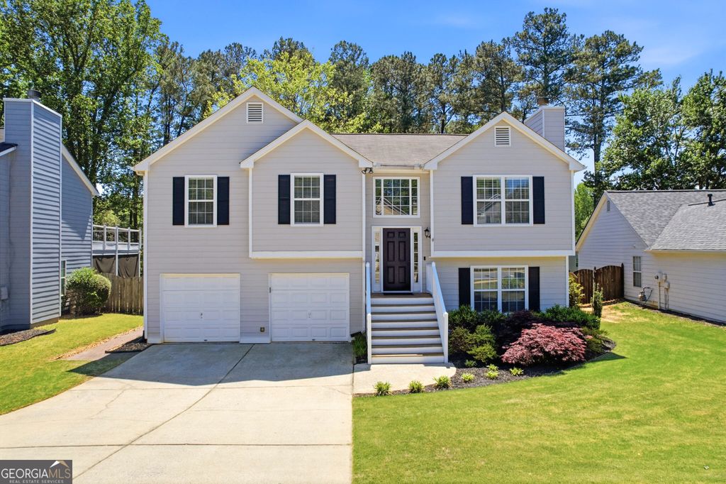 Photo of 2604 Lake Park Bnd, Acworth, GA 30101 (MLS # 10736346)