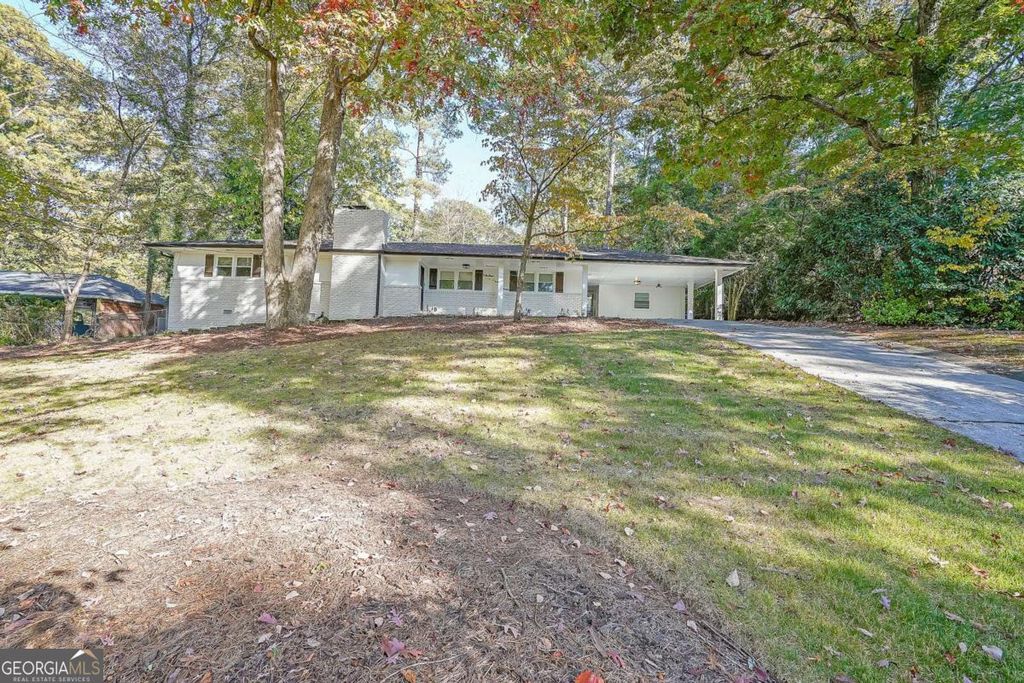Photo of 1923 Forest Green Drive NE, Atlanta, GA 30329 (MLS # 10763025)