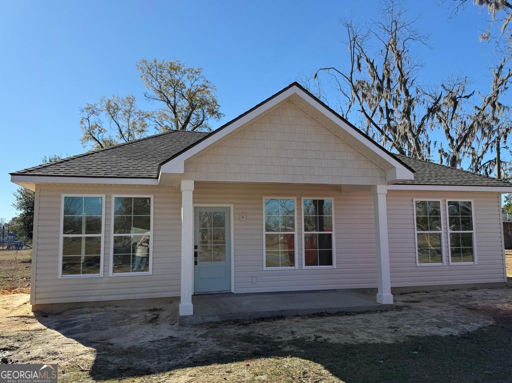 Photo of 818 Porter St, Blackshear, GA 31516 (MLS # 10680359)