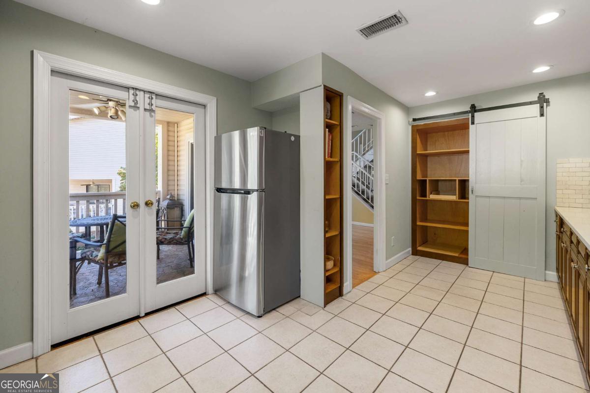 PINECREST 1 - Residential
