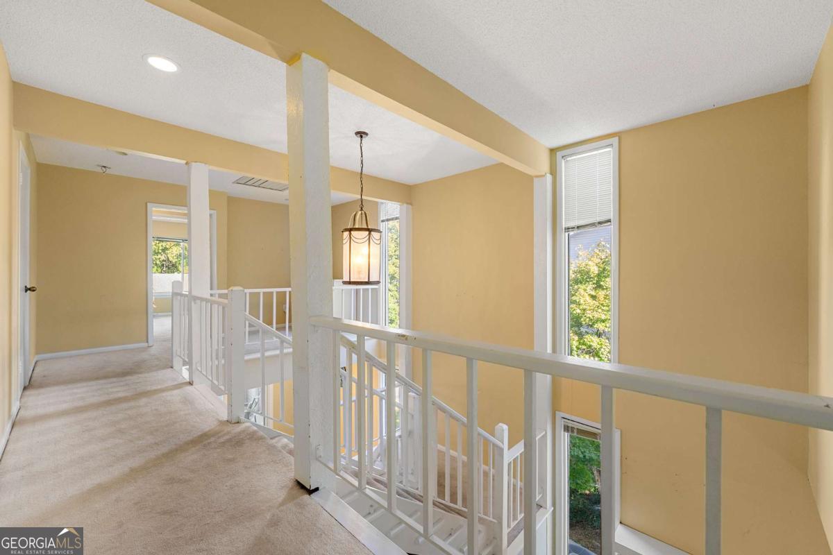 PINECREST 1 - Residential