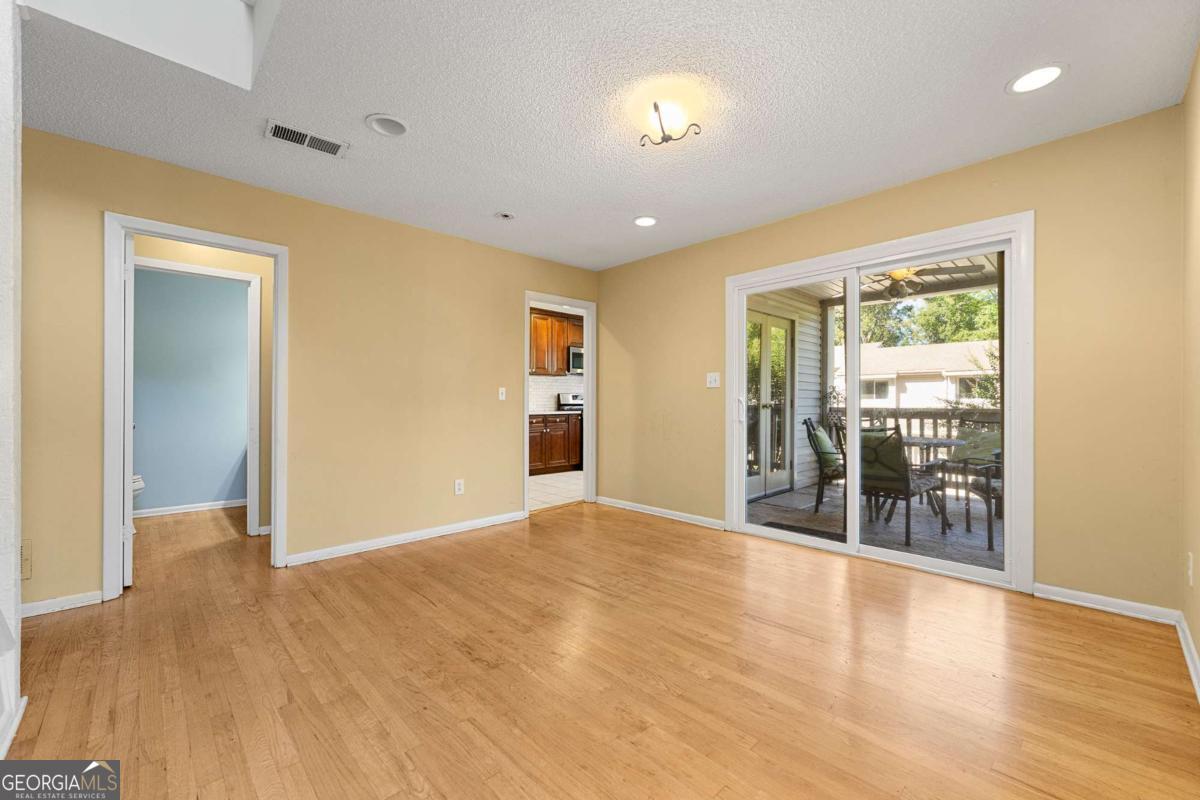 PINECREST 1 - Residential