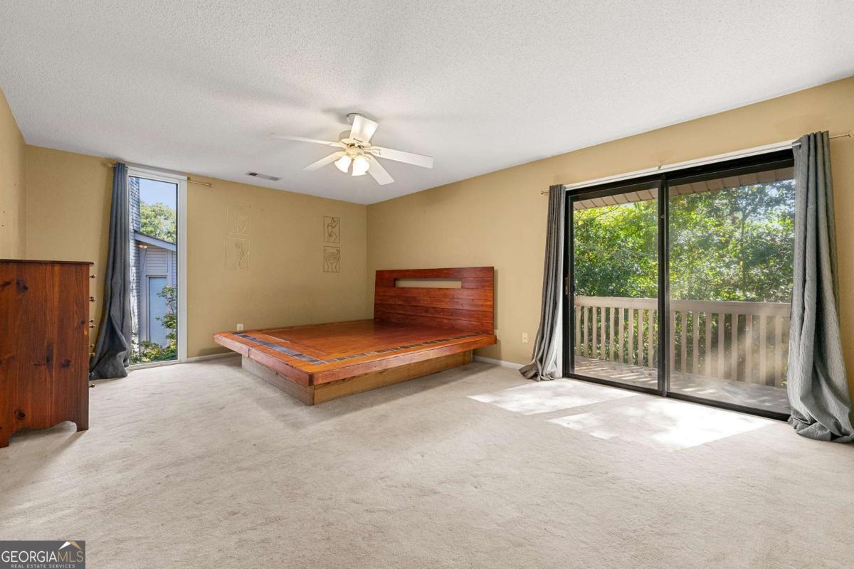 PINECREST 1 - Residential
