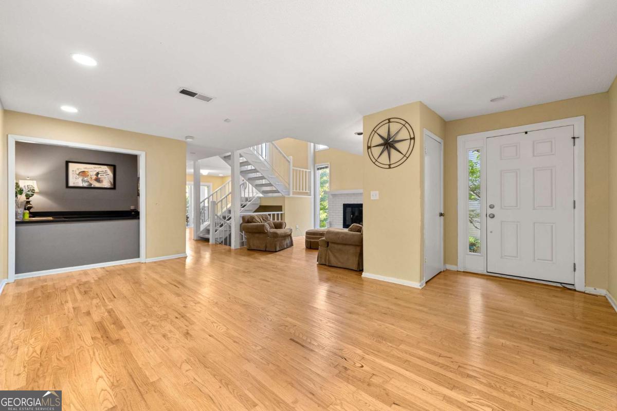 PINECREST 1 - Residential