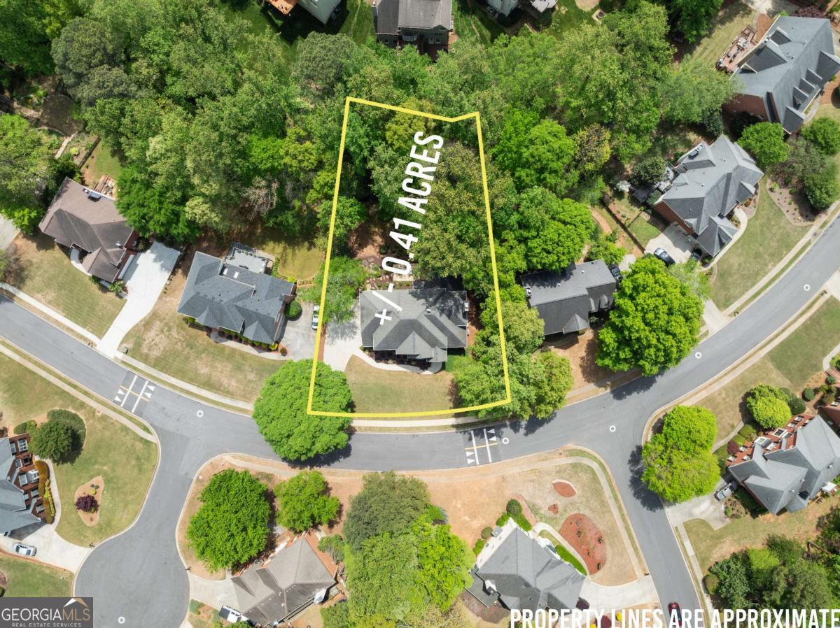 1202 Chadwick Lake DR