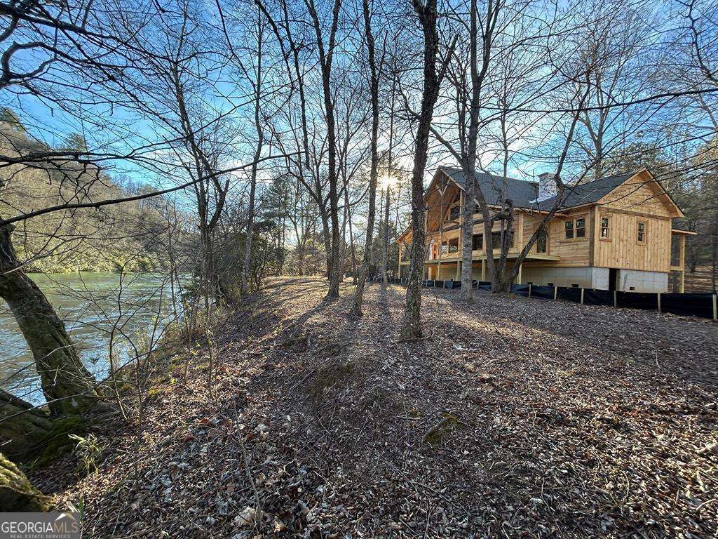 577 Blackberry DR