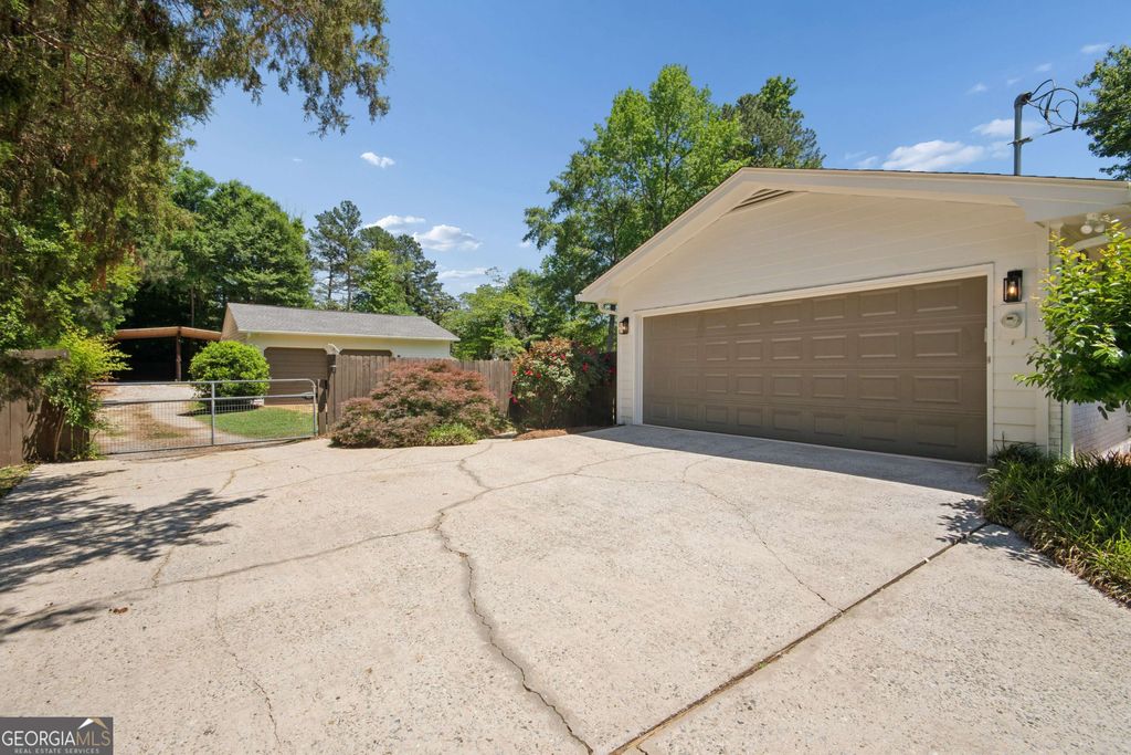Photo of 230 Chateau Drive, Fayetteville, GA 30214 (MLS # 10767613)