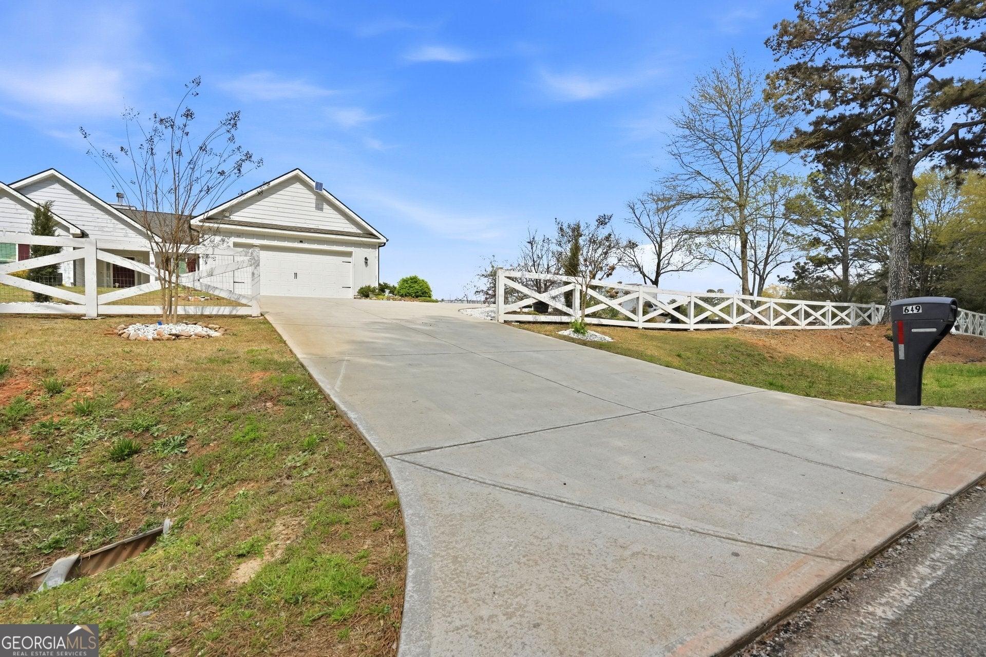 649 Tanners Bridge RD