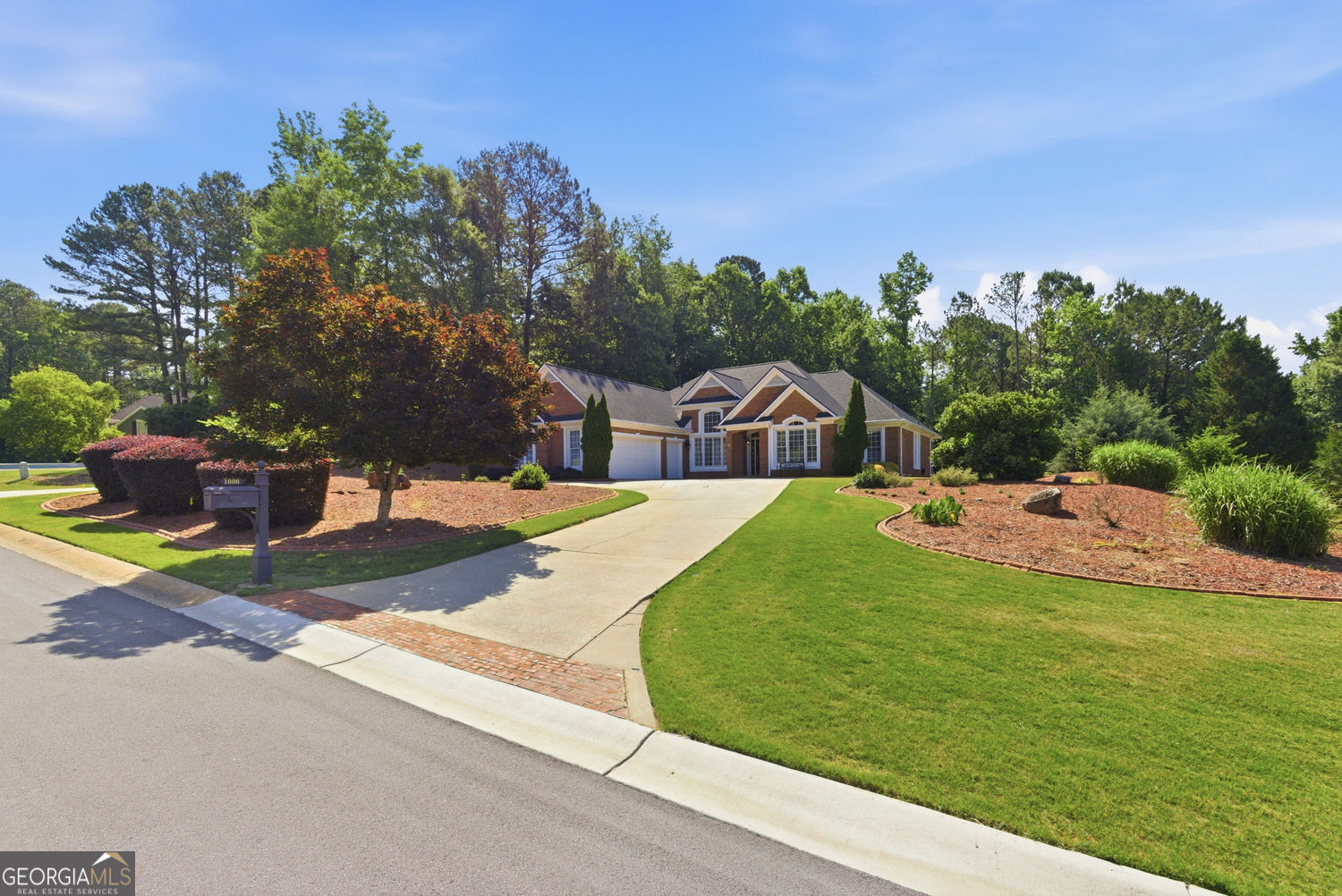 1000 Laddington LN