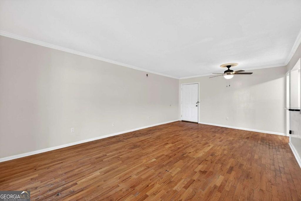 Photo of 1150 Collier Road NW #K9, Atlanta, GA 30318 (MLS # 10673620)