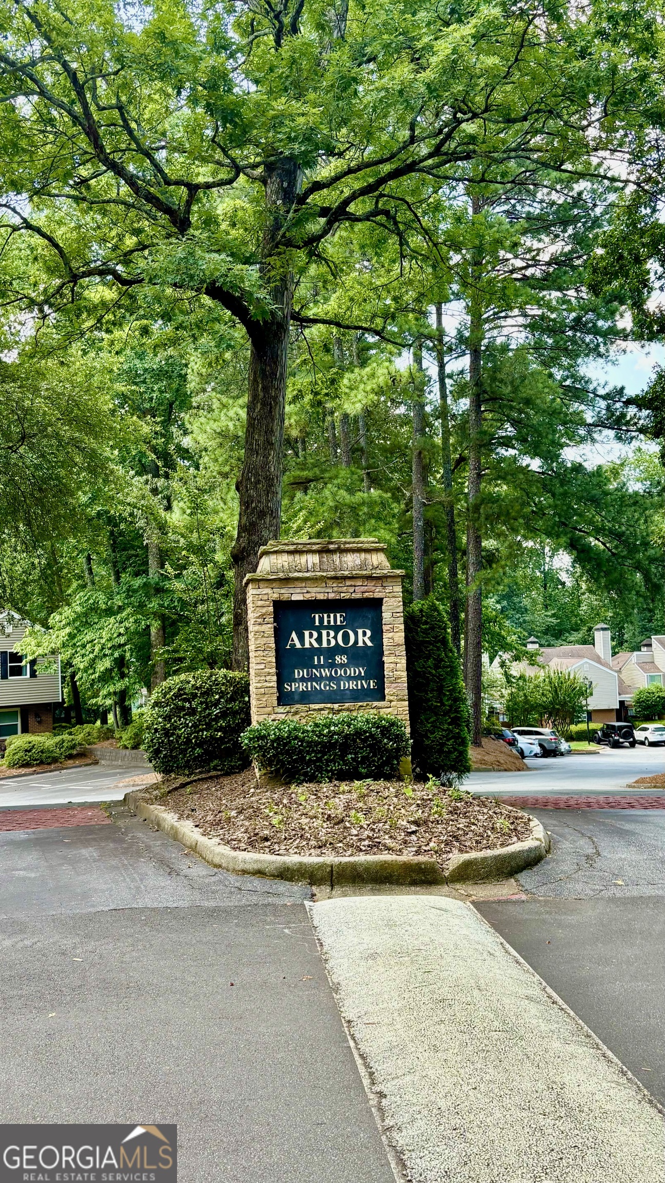 39 Dunwoody Springs DR