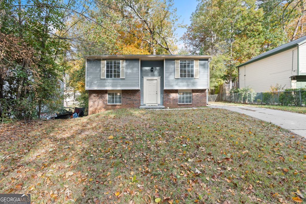 Photo of 2116 Scarbrough Road, Stone Mountain, GA 30088 (MLS # 10678439)