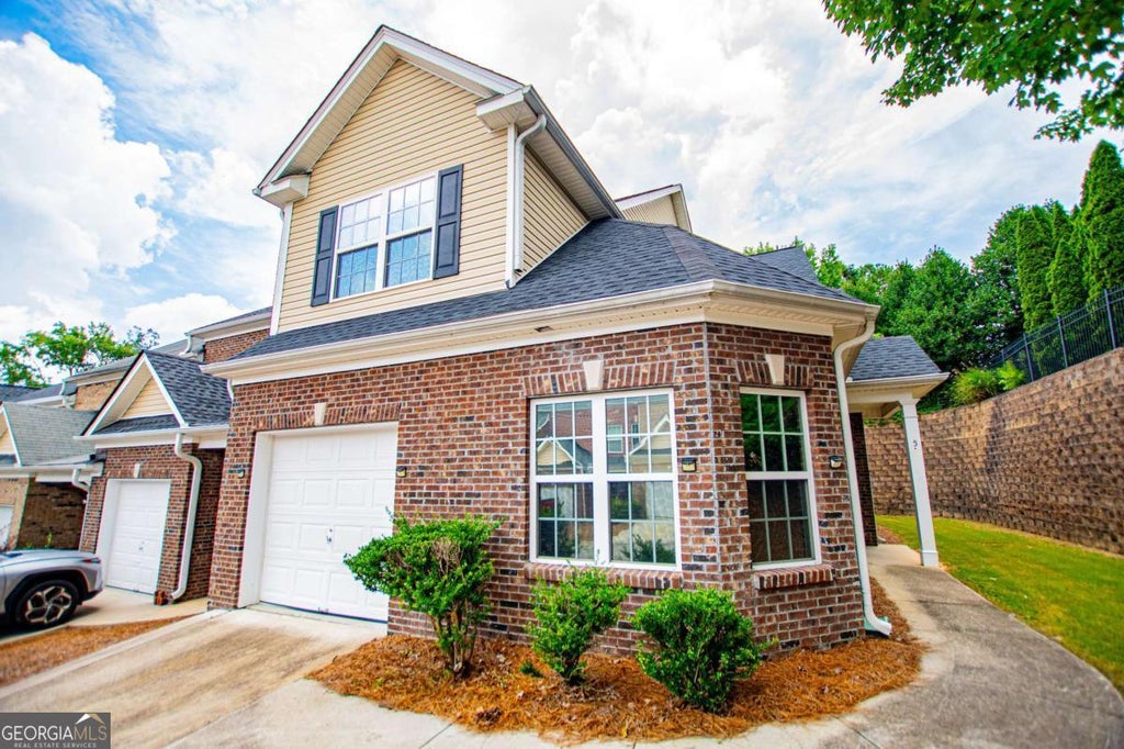 Photo of 141 Mill Pond Xing B5, Carrollton, GA 30116 (MLS # 10810780)