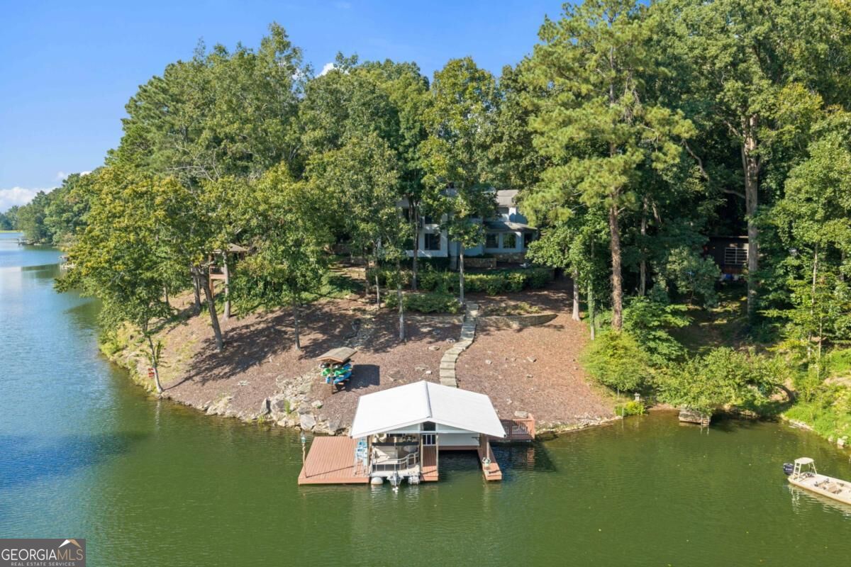 594 Hilltop LN