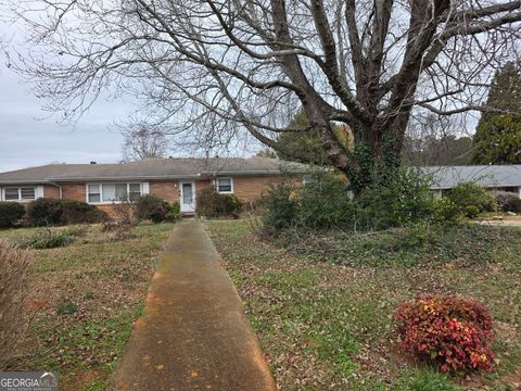 602 Hurt RD SW Smyrna GA 30082