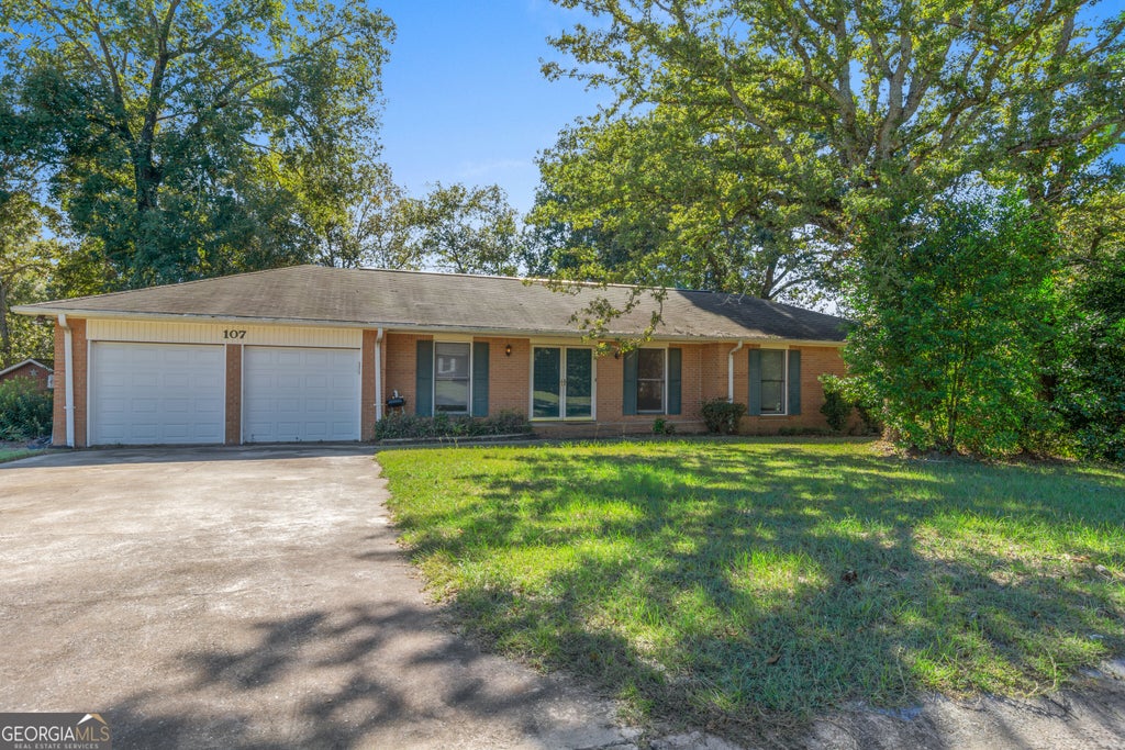 Photo of 107 Springwood Drive, Warner Robins, GA 31088 (MLS # 10868473)