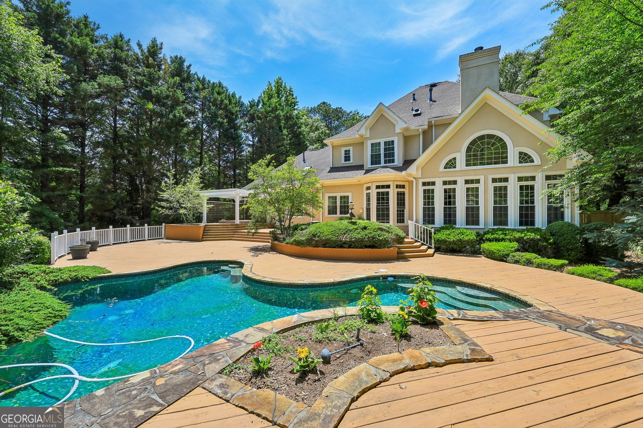 1020 Ven Villa RD