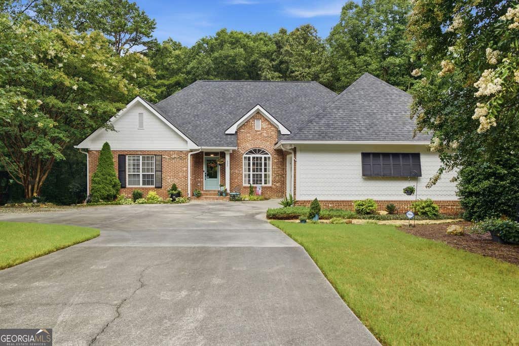 Photo of 333 Rustic Ridge Road NE, Rome, GA 30161 (MLS # 10808655)
