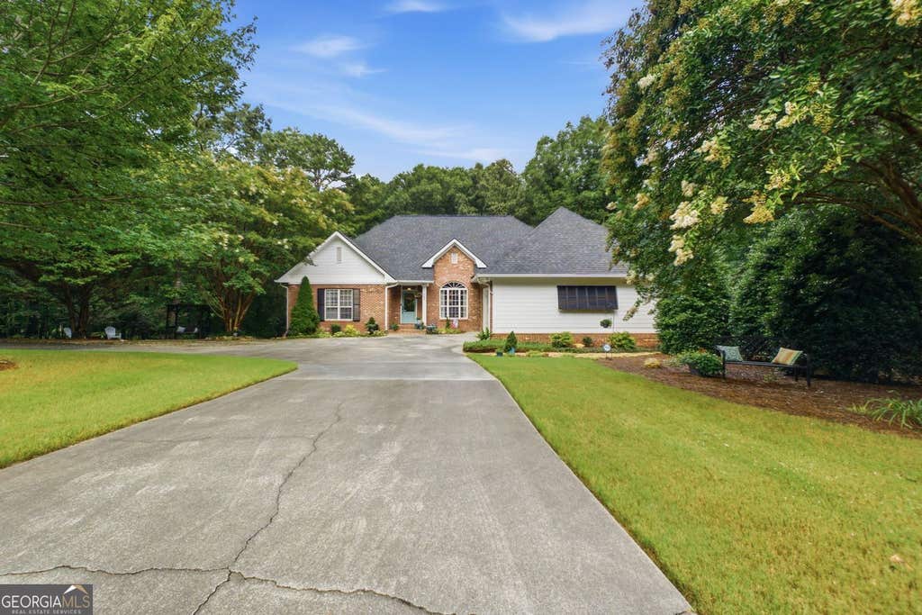Photo of 333 Rustic Ridge Road NE, Rome, GA 30161 (MLS # 10808655)