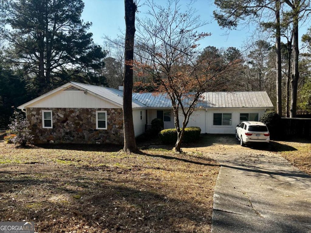 Photo of 125 Lantern Ridge Court, Alpharetta, GA 30009 (MLS # 10684868)