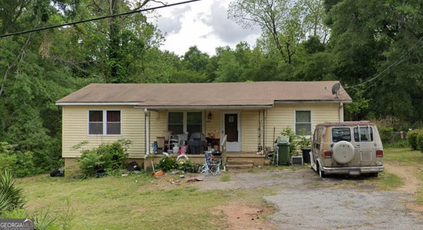 1323 S LEE ST, GRIFFIN, GA 30223 - Image 9932af7df8b5ddf15bdbd55ac33c2e0d/3085653655