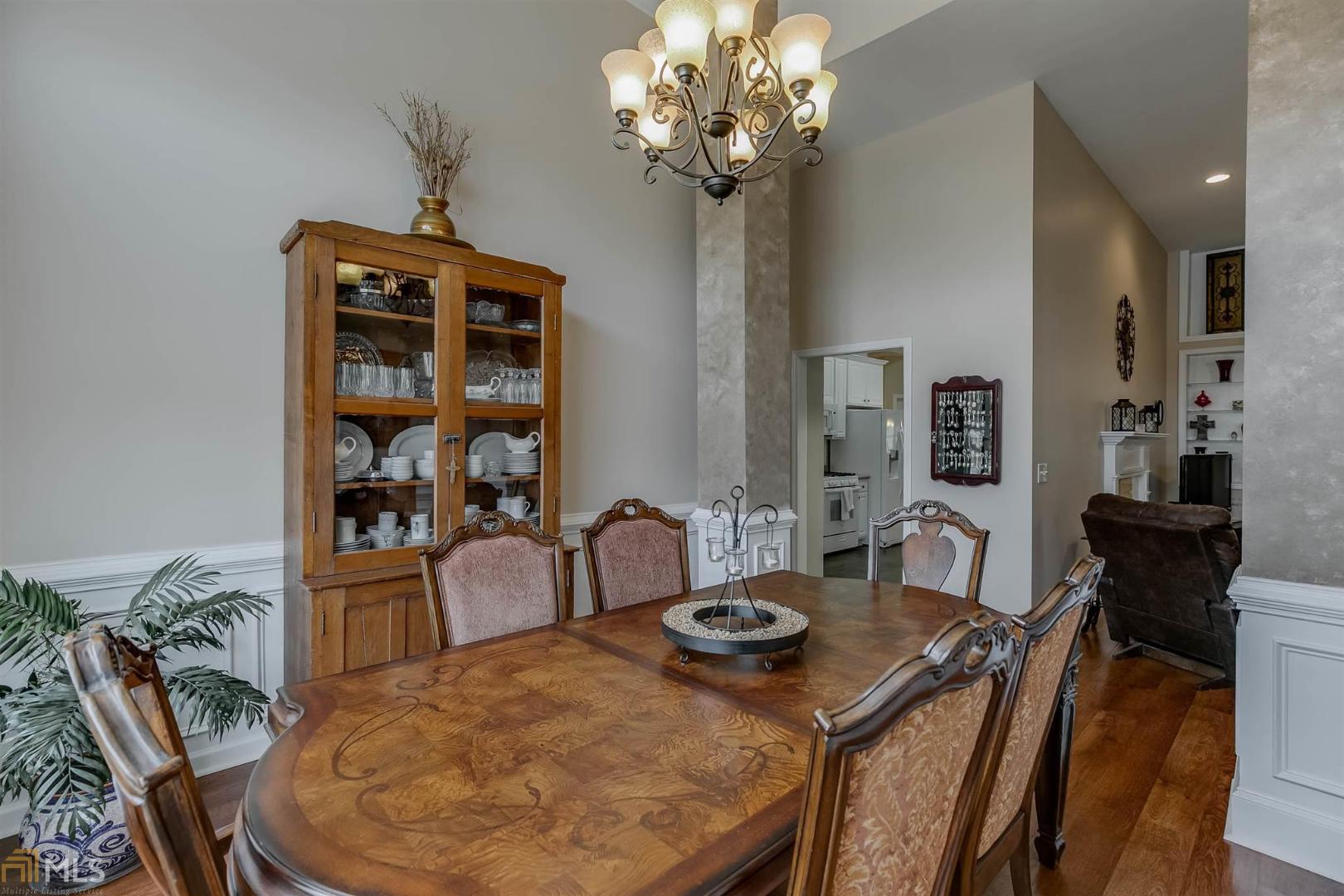 Saddle Tree - Residential