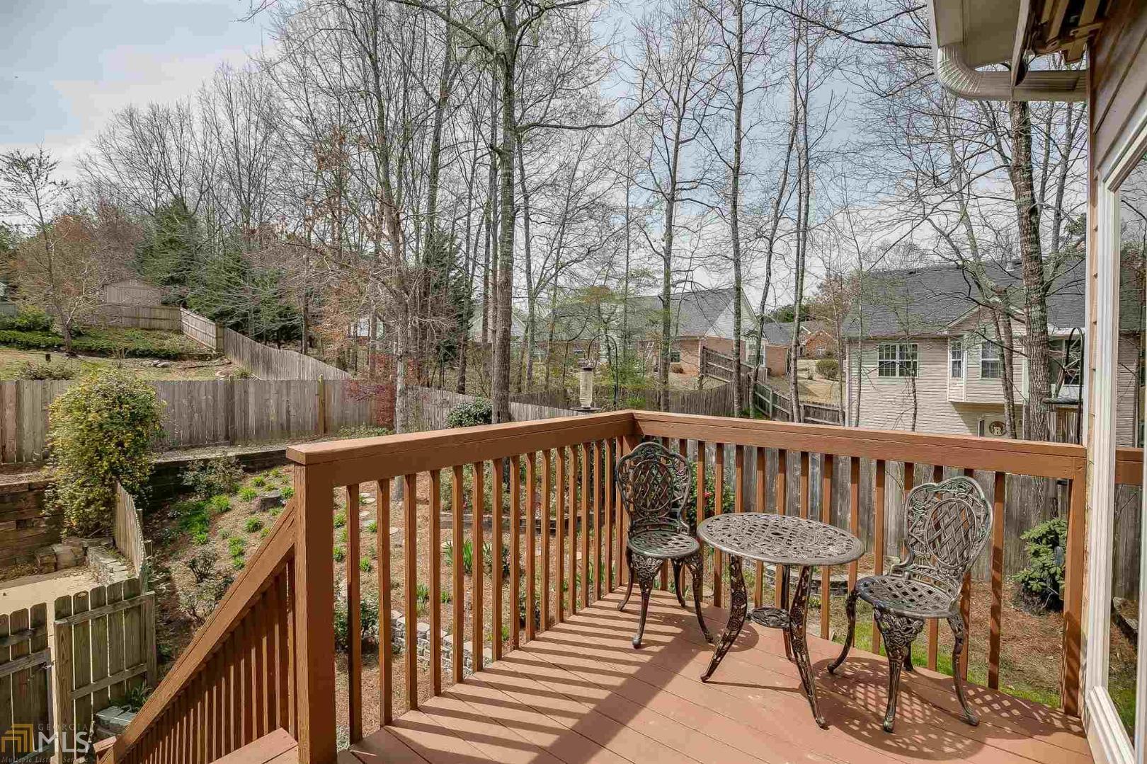 Saddle Tree - Residential