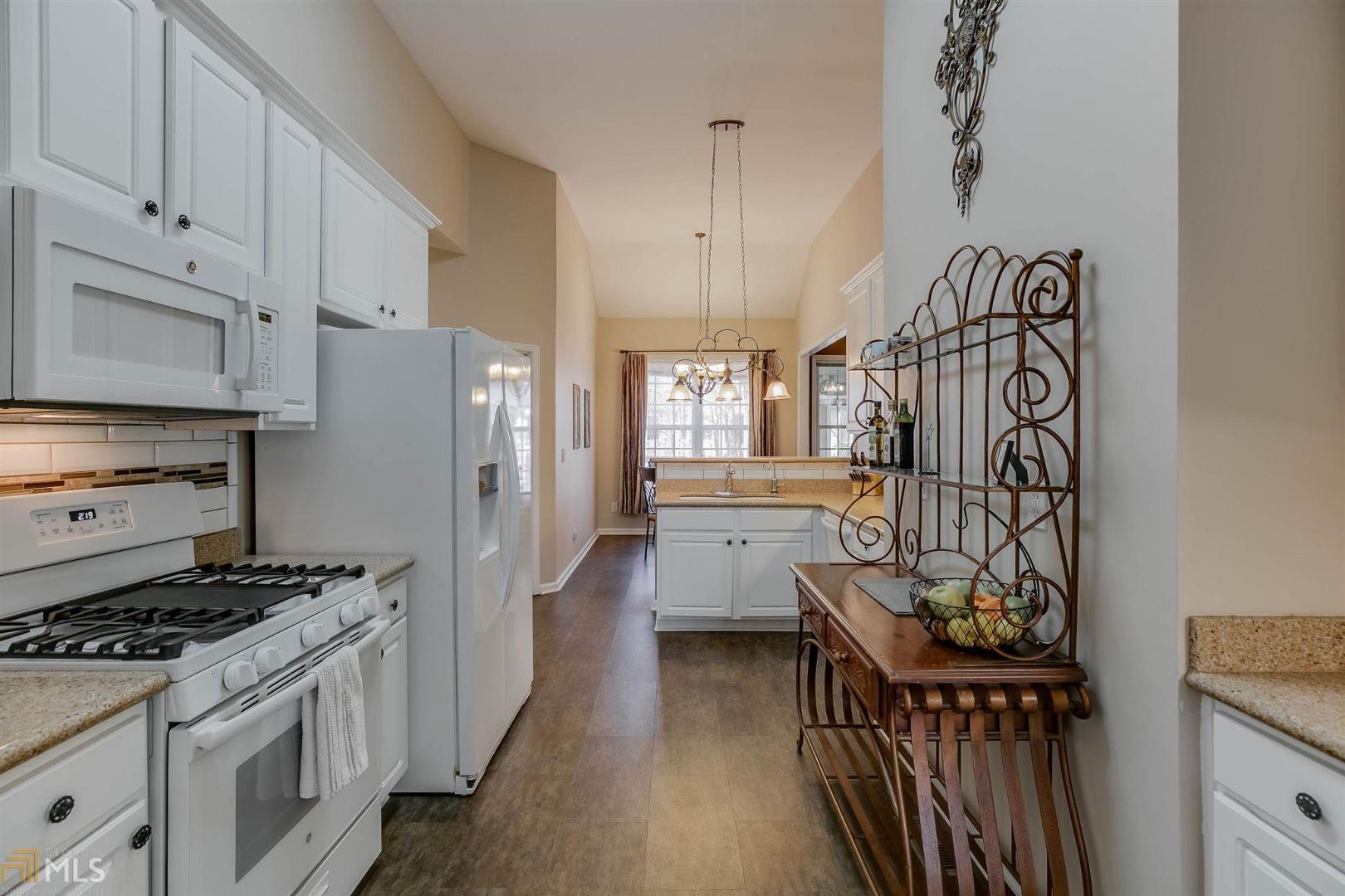 Saddle Tree - Residential