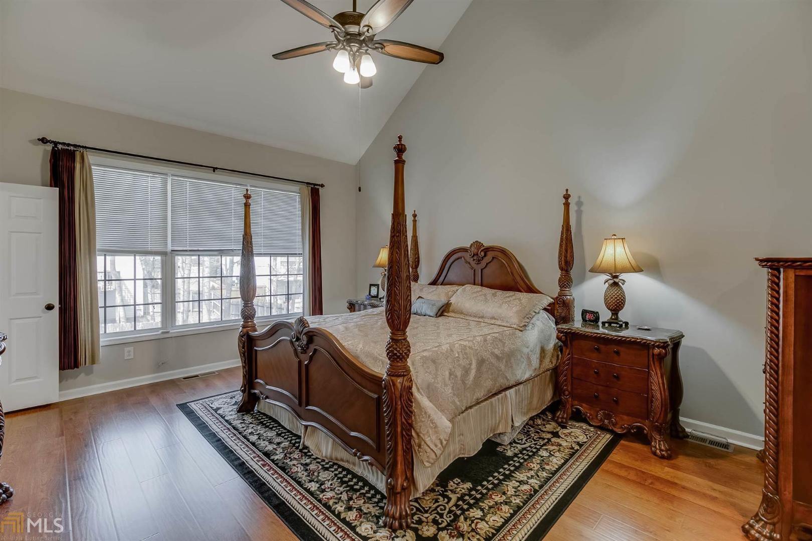 Saddle Tree - Residential