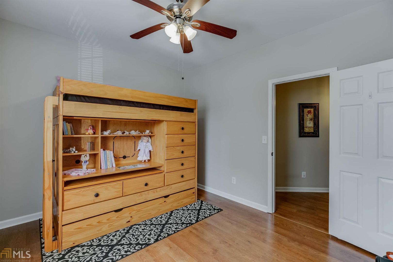Saddle Tree - Residential