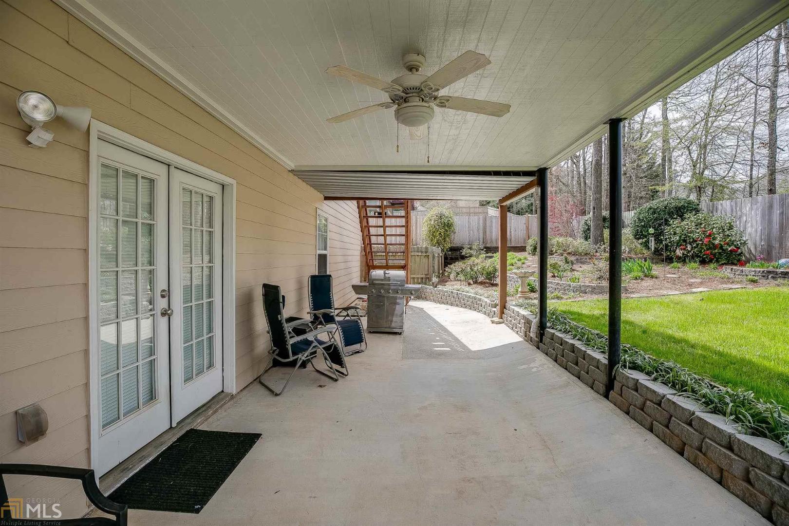 Saddle Tree - Residential