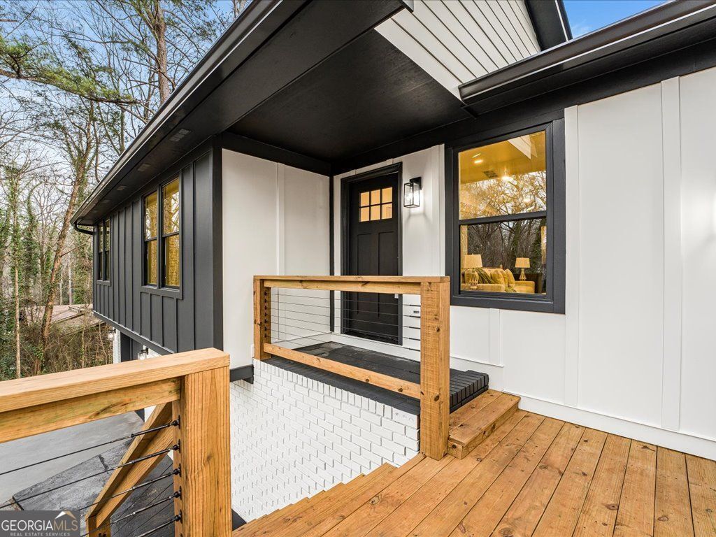 Photo of 621 The General Avenue, Woodstock, GA 30189 (MLS # 10690419)