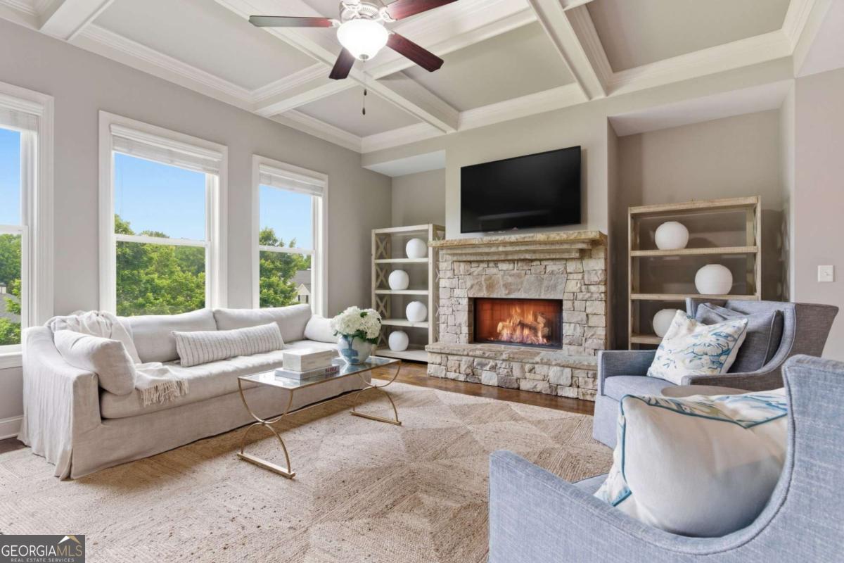 4010 Pinebrook CIR