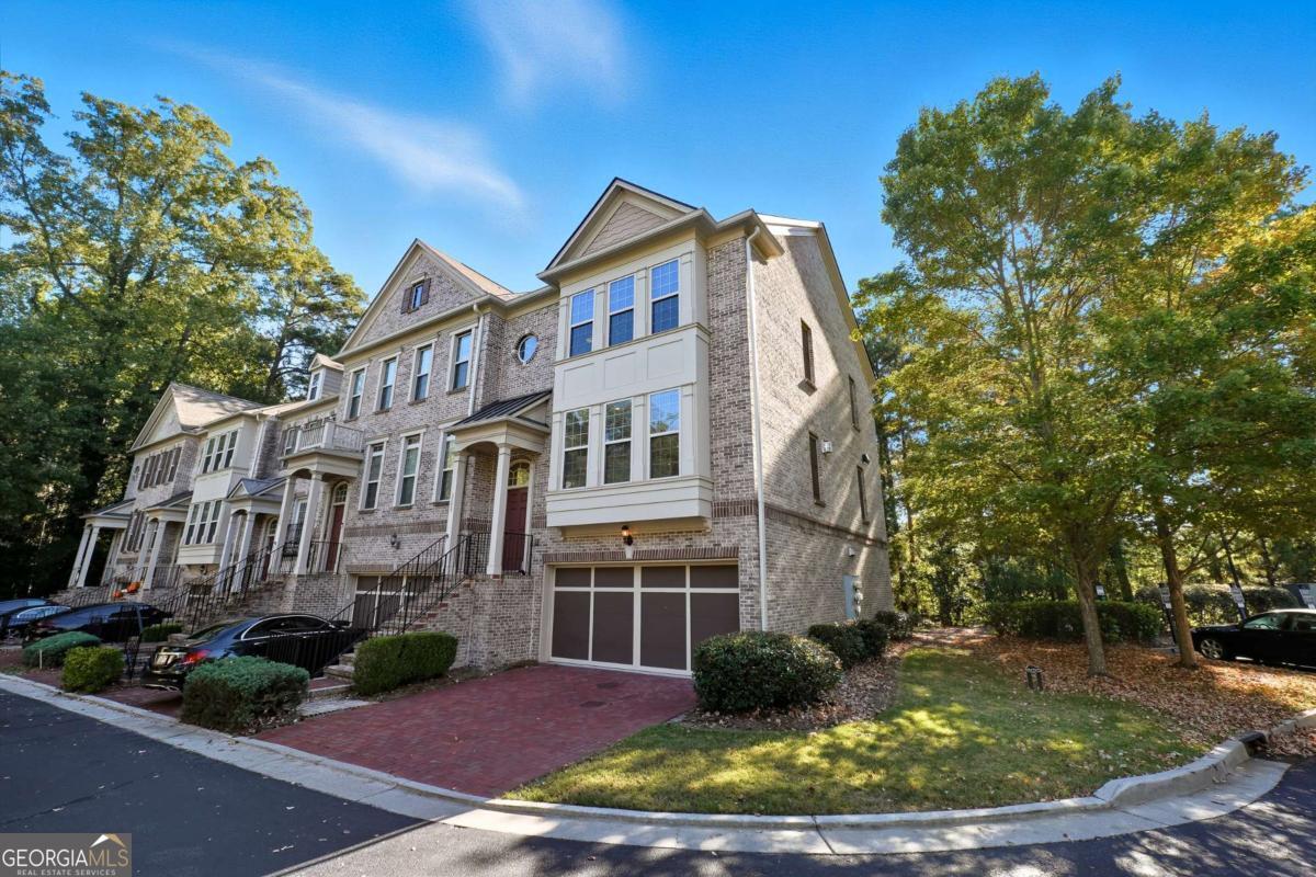 3655 E Paces WALK NE