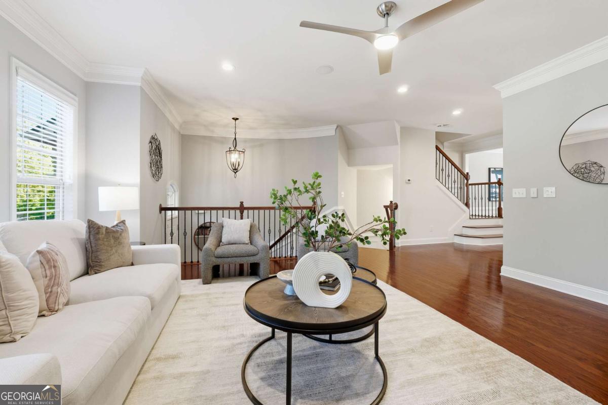 3655 E Paces WALK NE