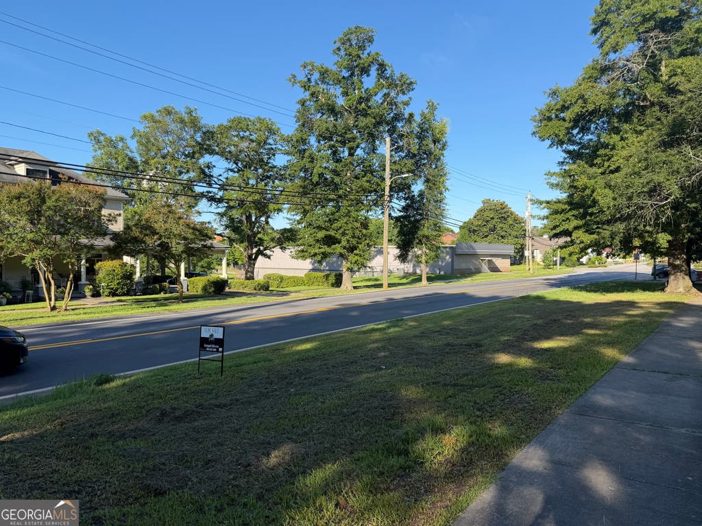 Photo of 523 E Solomon St, Griffin, GA 30223 (MLS # 10792587)