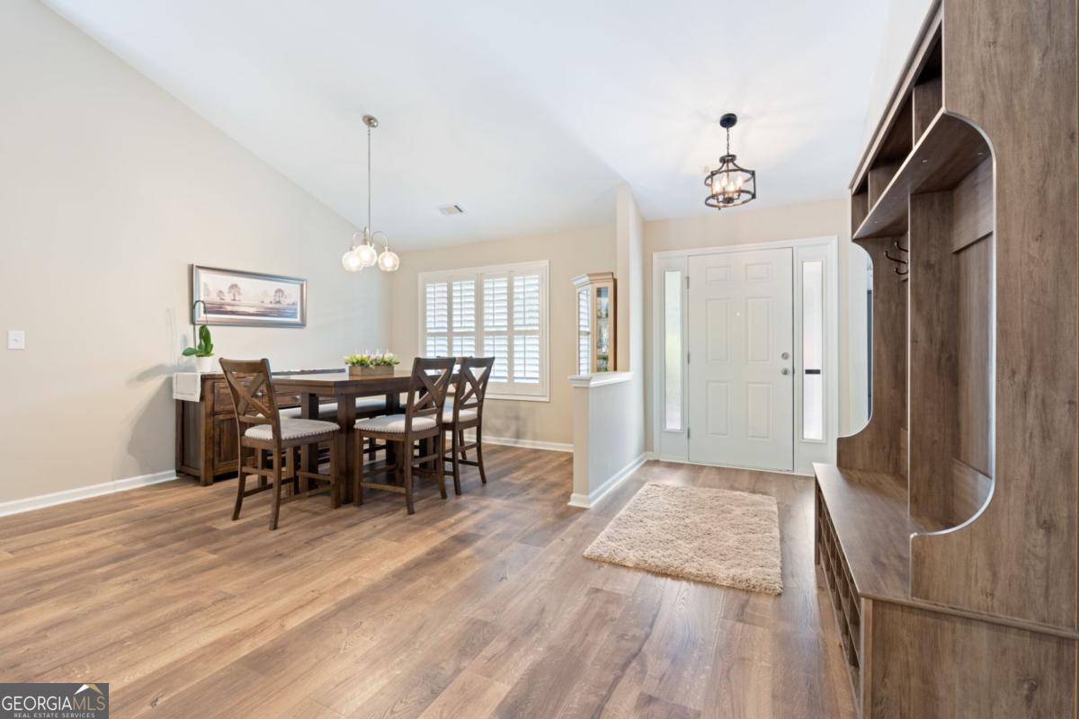 127 Bordeaux LN