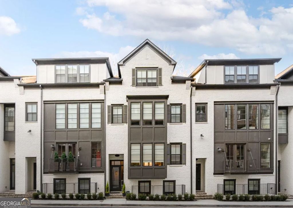 Photo of 4518 Collins Avenue, Sandy Springs, GA 30342 (MLS # 10705663)